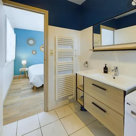 A 110 M De La Plage, Moderne Pour 4 *